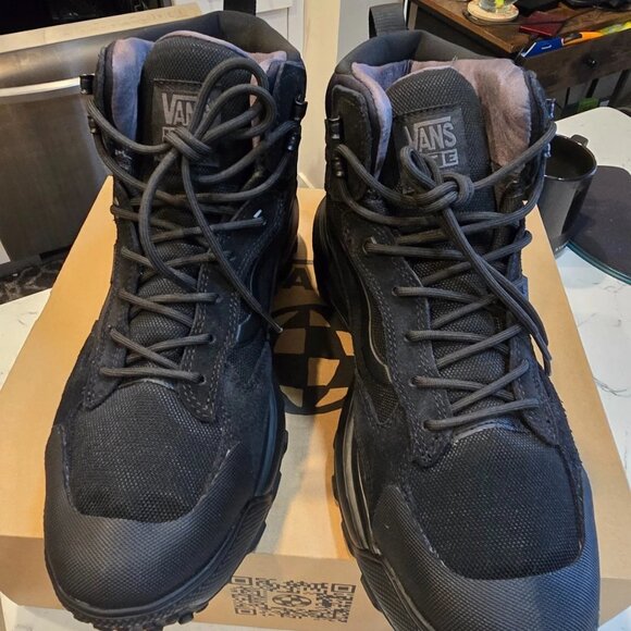 Vans MTE Crestline Waterproof Black Hiking Boots Shoes Men's Size 13 NEW - Picture 4 of 9